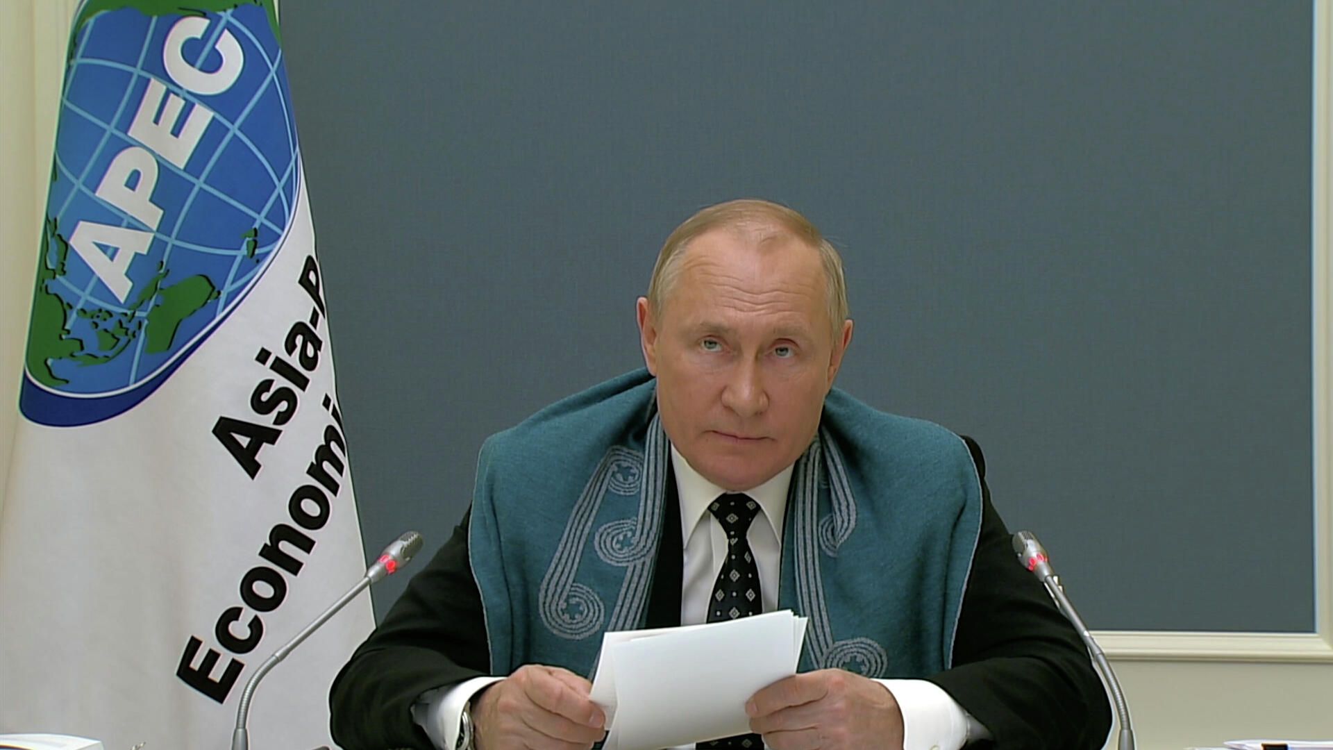 Путин: Не исключено появление новых и даже более опасных штаммов этой инфекции Путин: Не исключено появление новых и даже более опасных штаммов этой инфекции - РИА Новости, 1920, 12.11.2021