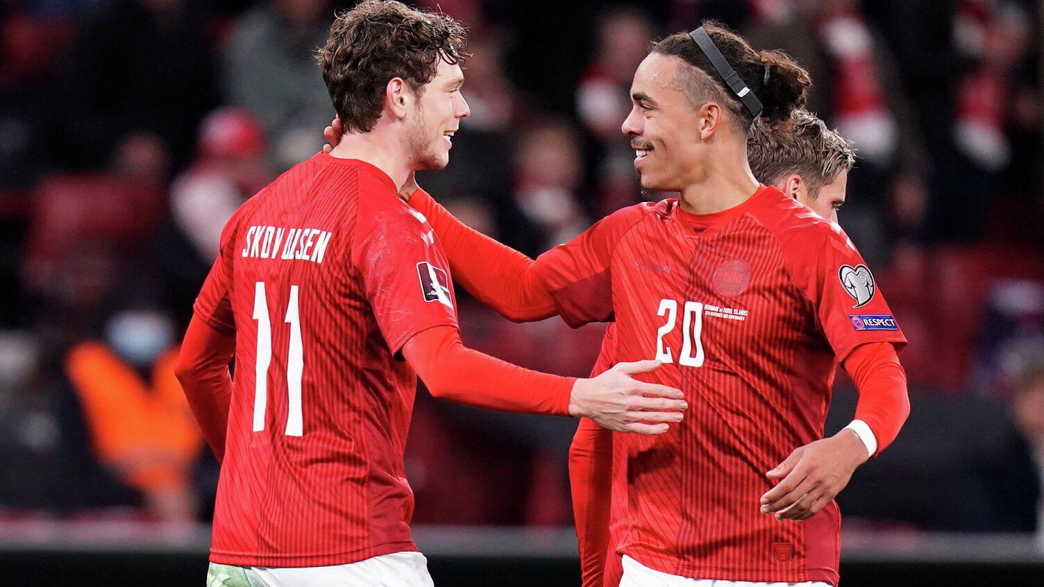 Soccer Football - World Cup - UEFA Qualifiers - Group F - Denmark v Faroe Islands - Parken Stadium, Copenhagen, Denmark - November 12, 2021 Denmark's Andreas Skov Olsen celebrates scoring their first goal with Yussuf Poulsen Liselotte Sabroe/Ritzau Scanpix via REUTERS ATTENTION EDITORS - THIS IMAGE WAS PROVIDED BY A THIRD PARTY. DENMARK OUT. NO COMMERCIAL OR EDITORIAL SALES IN DENMARK. Soccer Football - World Cup - UEFA Qualifiers - Group F - Denmark v Faroe Islands - Parken Stadium, Copenhagen, Denmark - November 12, 2021 Denmark's Andreas Skov Olsen celebrates scoring their first goal with Yussuf Poulsen Liselotte Sabroe/Ritzau Scanpix via REUTERS ATTENTION EDITORS - THIS IMAGE WAS PROVIDED BY A THIRD PARTY. DENMARK OUT. NO COMMERCIAL OR EDITORIAL SALES IN DENMARK. - РИА Новости, 1920, 13.11.2021