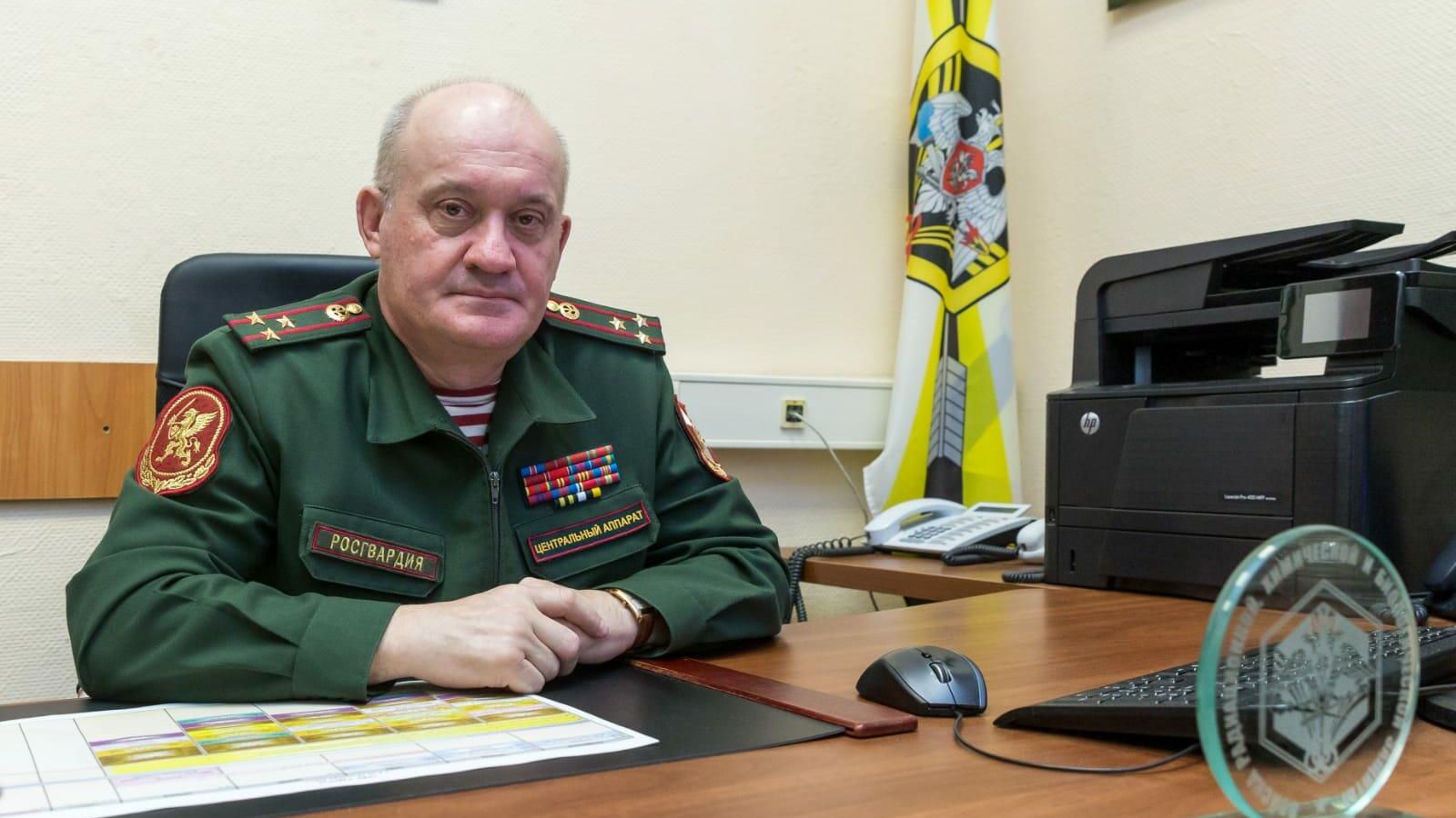 Начальник отдела радиационной, химической и биологической защиты Росгвардии полковник Сергей Богданов Начальник отдела радиационной, химической и биологической защиты Росгвардии полковник Сергей Богданов - РИА Новости, 1920, 13.11.2021