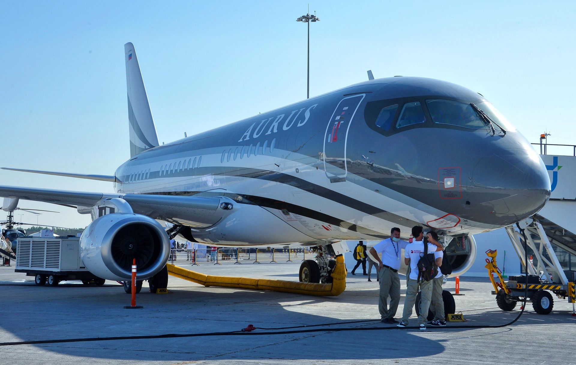Самолет Aurus Business Jet, представленный на авиакосмическом салоне Dubai Airshow 2021 в Дубае Самолет Aurus Business Jet, представленный на авиакосмическом салоне Dubai Airshow 2021 в Дубае - РИА Новости, 1920, 15.11.2021