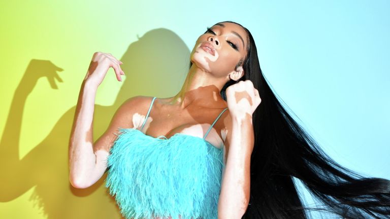 Модель Винни Харлоу на церемонии вручения премии MTV Europe Music Awards 2021 Модель Винни Харлоу на церемонии вручения премии MTV Europe Music Awards 2021