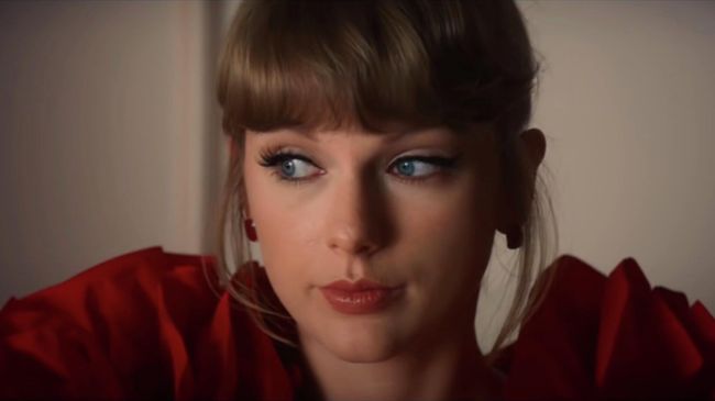 Тейлор Свифт в клипе I Bet You Think About Me Тейлор Свифт в клипе I Bet You Think About Me