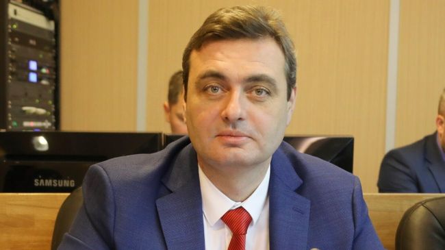 Артем Самсонов
