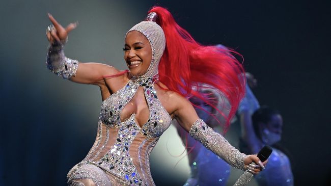 Американская рэперша Saweetie на MTV Europe Music Awards 2021 Американская рэперша Saweetie на MTV Europe Music Awards 2021