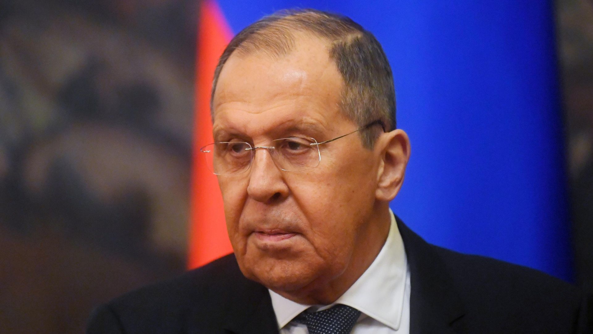 Министр иностранных дел РФ Сергей Лавров на церемонии подписания документов по итогам встречи с министром иностранных дел Узбекистана Абдулазизом Камиловым в Доме приемов МИД России Министр иностранных дел РФ Сергей Лавров на церемонии подписания документов по итогам встречи с министром иностранных дел Узбекистана Абдулазизом Камиловым в Доме приемов МИД России - РИА Новости, 1920, 19.11.2021