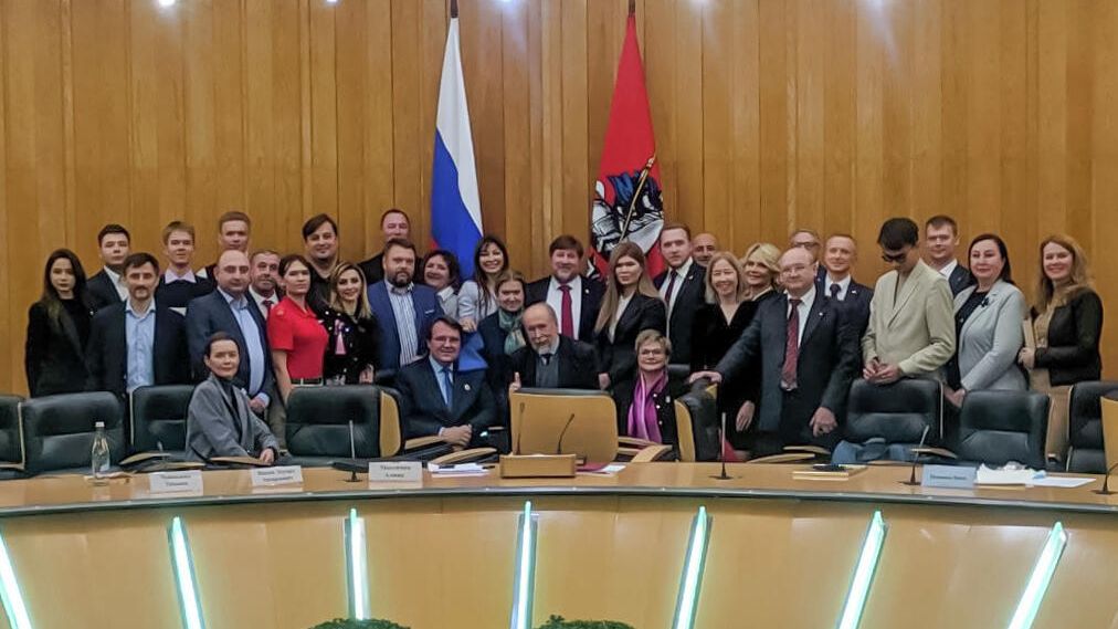 Молодежь встретилась в Москве на форуме Будущее Молодежь встретилась в Москве на форуме Будущее - РИА Новости, 1920, 22.11.2021