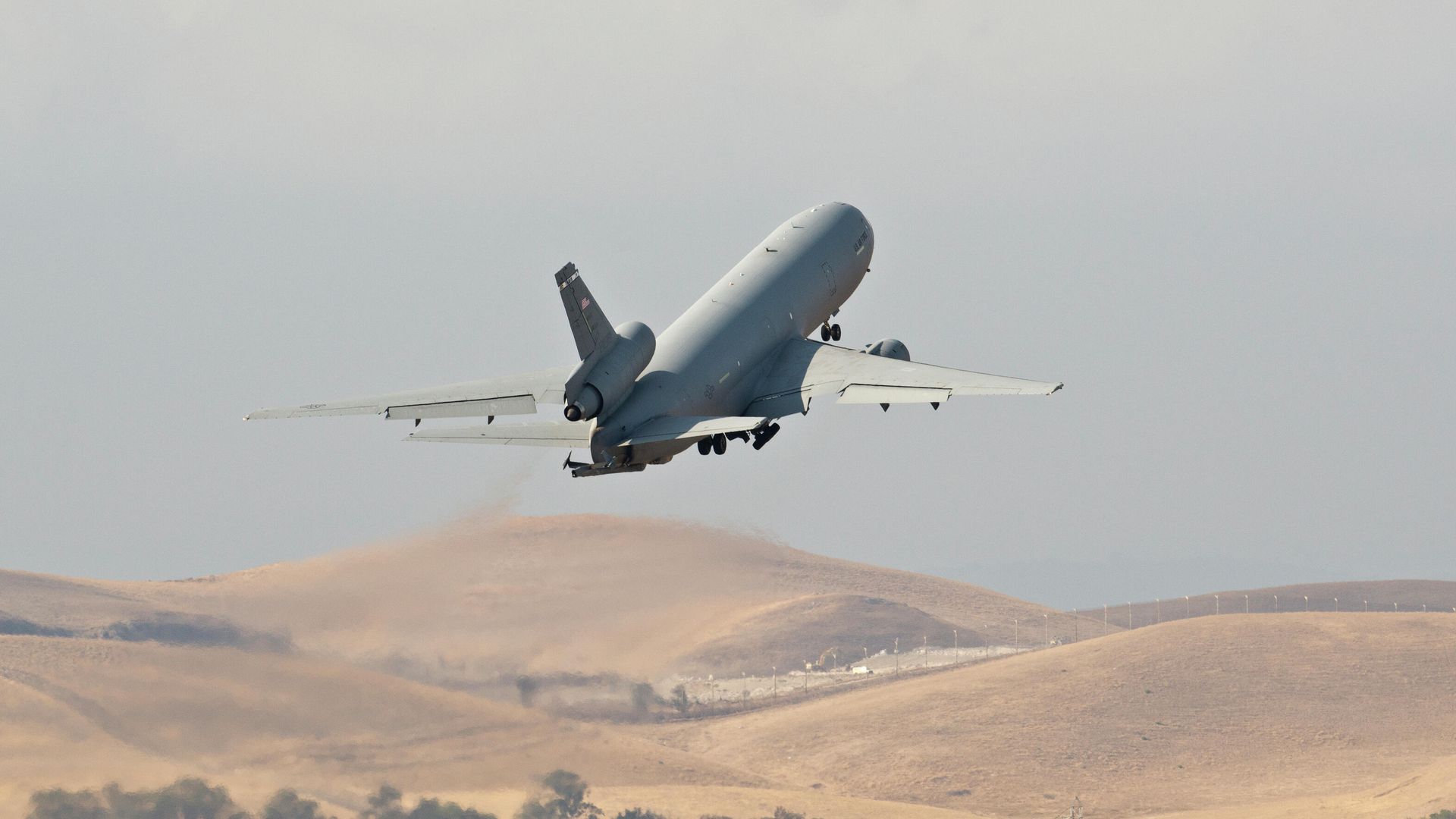 Американский самолет-заправщик McDonnell Douglas KC-10 Extender - РИА Новости, 1920, 17.07.2026