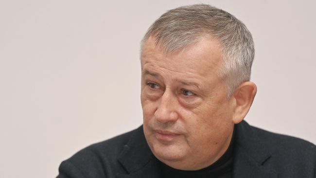 Губернатор Ленинградской области Александр Дрозденко Губернатор Ленинградской области Александр Дрозденко