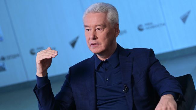 Мэр Москвы Сергей Собянин во время интервью генеральному директору МИА Россия сегодня Дмитрию Киселеву