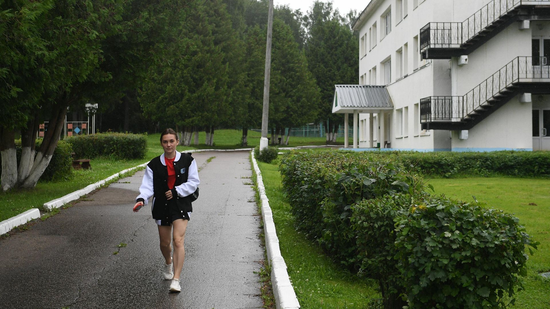 Подготовка к началу смены в детском оздоровительном лагере Подготовка к началу смены в детском оздоровительном лагере - РИА Новости, 1920, 24.06.2022