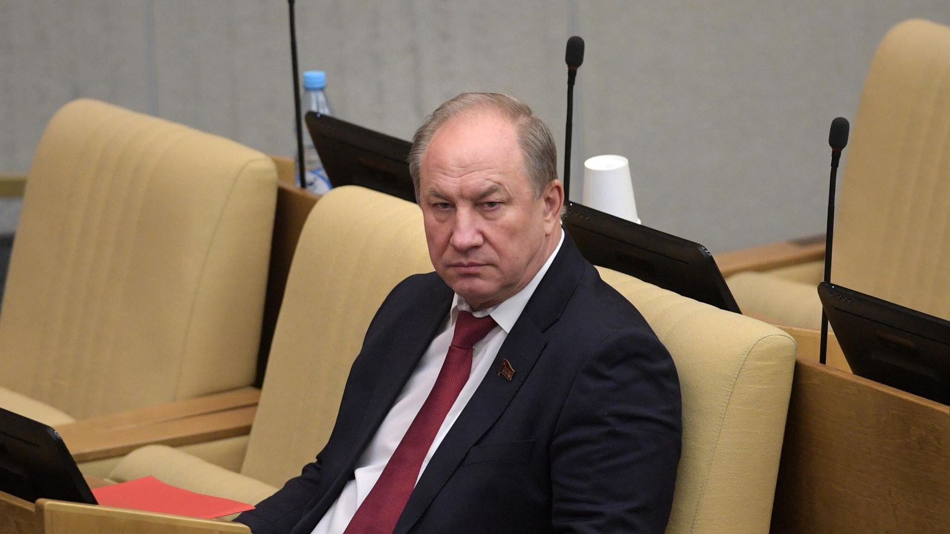 Первый заместитель председателя комитета ГД по делам национальностей Валерий Рашкин на пленарном заседании Государственной Думы РФ Первый заместитель председателя комитета ГД по делам национальностей Валерий Рашкин на пленарном заседании Государственной Думы РФ - РИА Новости, 1920, 23.04.2022