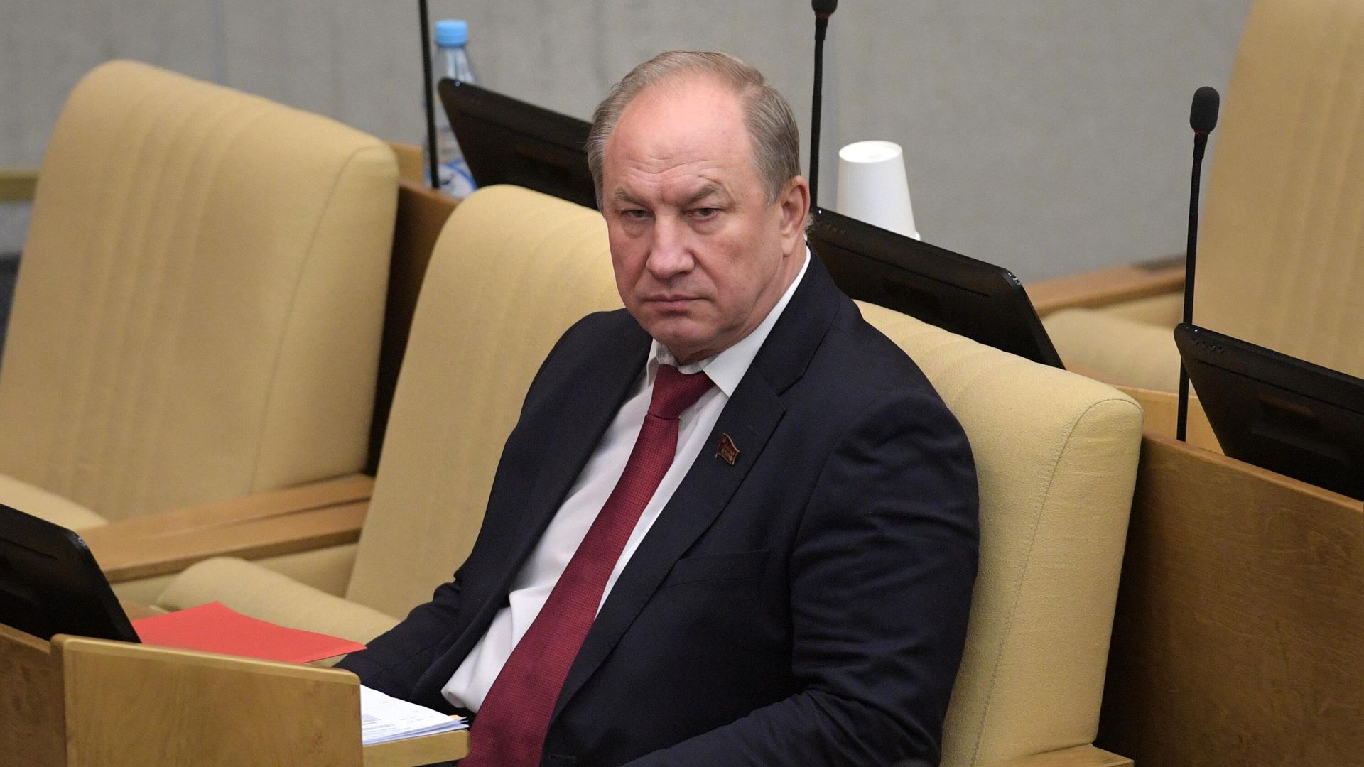 Первый заместитель председателя комитета ГД по делам национальностей Валерий Рашкин на пленарном заседании Государственной Думы РФ Первый заместитель председателя комитета ГД по делам национальностей Валерий Рашкин на пленарном заседании Государственной Думы РФ - РИА Новости, 1920, 23.04.2022