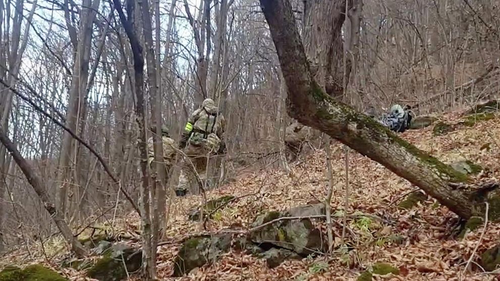 Контртеррористическая операция в Карачаевском районе Карачаево-Черкесской Республики. Кадр видео Контртеррористическая операция в Карачаевском районе Карачаево-Черкесской Республики. Кадр видео - РИА Новости, 1920, 26.11.2021