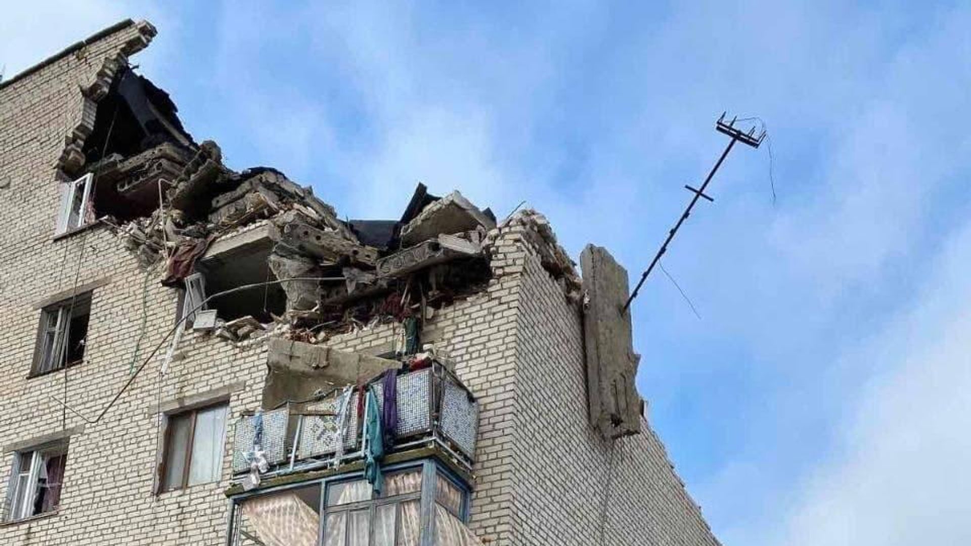 На месте взрыва газа в жилом доме в городе Новая Одесса Николаевской области Украины На месте взрыва газа в жилом доме в городе Новая Одесса Николаевской области Украины - РИА Новости, 1920, 28.11.2021
