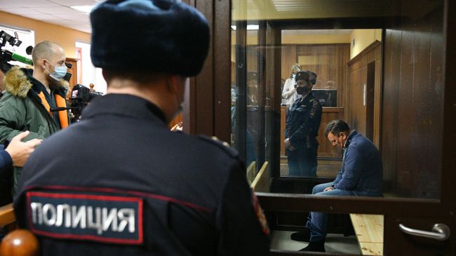 Директор шахты Листвяжная Сергей Махраков, обвиняемый по делу о гибели горняков на шахте Листвяжная, во время избрания ему меры пресечения в Центральном районном суде в Кемерове