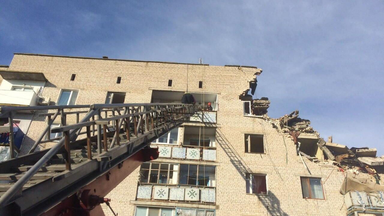 На месте взрыва газа в жилом доме в городе Новая Одесса Николаевской области Украины На месте взрыва газа в жилом доме в городе Новая Одесса Николаевской области Украины - РИА Новости, 1920, 28.11.2021