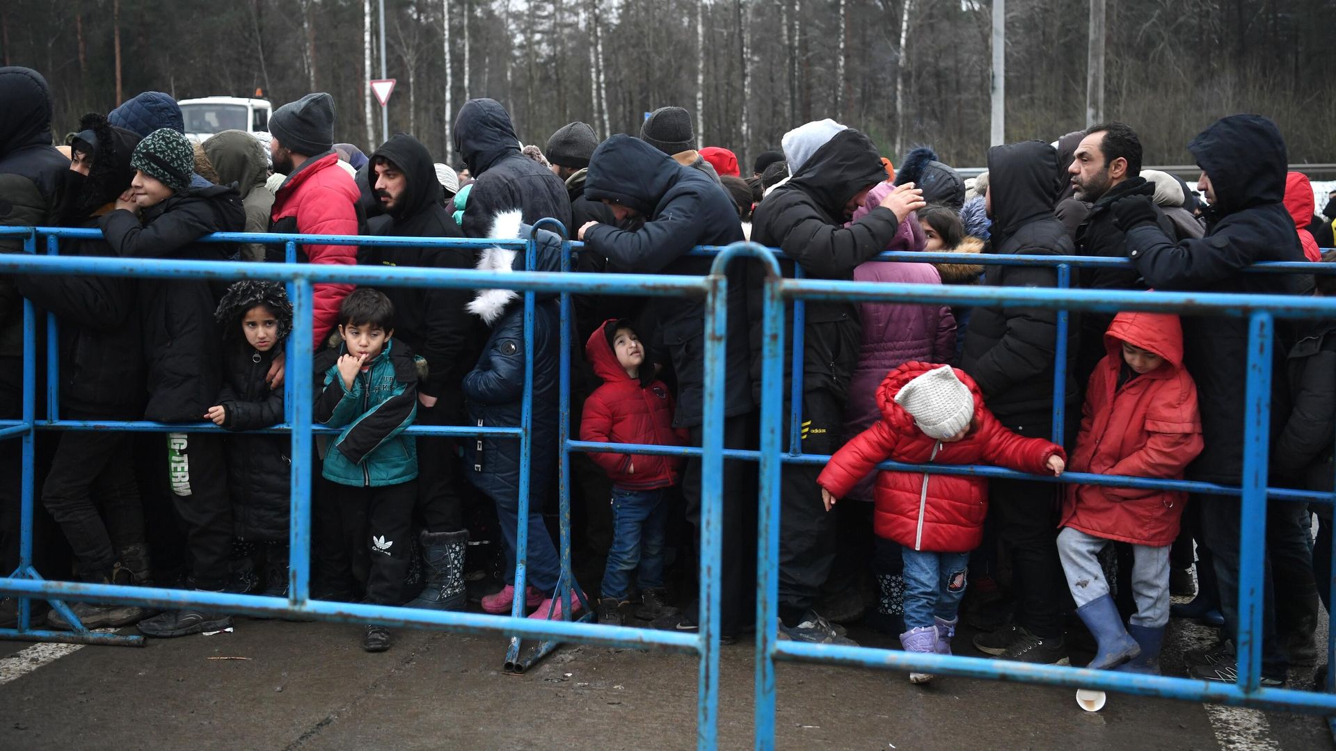 Беженцы на границе Белоруссии Беженцы на границе Белоруссии - РИА Новости, 1920, 13.01.2022