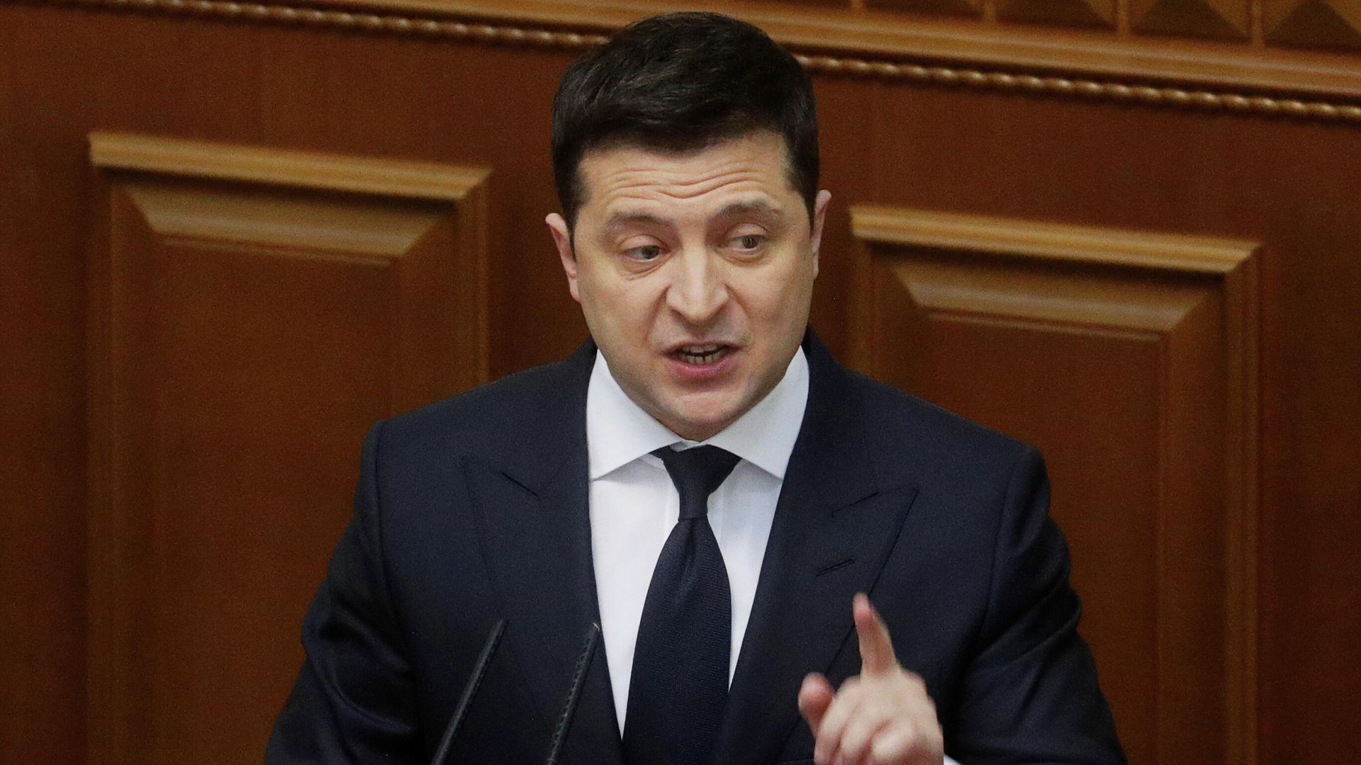 Президент Украины Владимир Зеленский во время выступления в Верховной раде Президент Украины Владимир Зеленский во время выступления в Верховной раде - РИА Новости, 1920, 21.12.2021