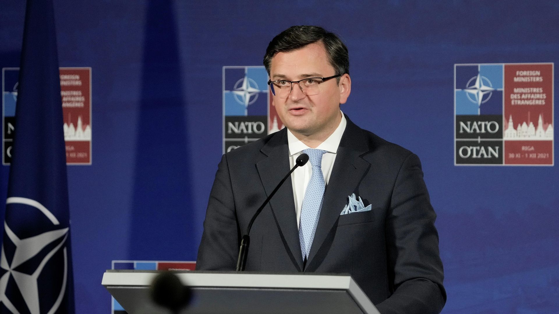 Министр иностранных дел Украины Дмитрий Кулеба на саммите министров иностранных дел стран НАТО в Риге Министр иностранных дел Украины Дмитрий Кулеба на саммите министров иностранных дел стран НАТО в Риге - РИА Новости, 1920, 28.12.2021