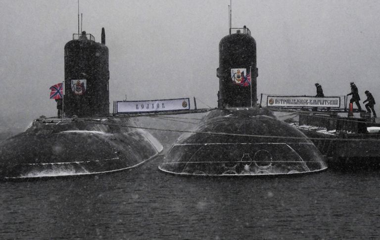 Подводные лодки проекта 636.3 Петропавловск-Камчатский и Волхов, прибывшие в составе отряда кораблей Тихоокеанского флота на главную базу ТОФ во Владивостоке Подводные лодки проекта 636.3 Петропавловск-Камчатский и Волхов, прибывшие в составе отряда кораблей Тихоокеанского флота на главную базу ТОФ во Владивостоке