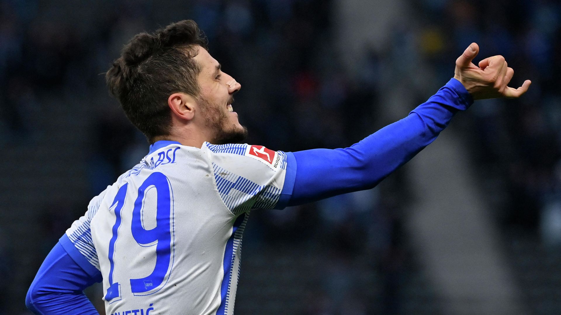 Hertha Berlin's Montenegrin forward Stevan Jovetic celebrates after scoring the 1-0 during the German first division Bundesliga football match between Hertha Berlin and Bayer Leverkusen in Berlin, Germany, on November 7, 2021. (Photo by John MACDOUGALL / AFP) / DFL REGULATIONS PROHIBIT ANY USE OF PHOTOGRAPHS AS IMAGE SEQUENCES AND/OR QUASI-VIDEO Hertha Berlin's Montenegrin forward Stevan Jovetic celebrates after scoring the 1-0 during the German first division Bundesliga football match between Hertha Berlin and Bayer Leverkusen in Berlin, Germany, on November 7, 2021. (Photo by John MACDOUGALL / AFP) / DFL REGULATIONS PROHIBIT ANY USE OF PHOTOGRAPHS AS IMAGE SEQUENCES AND/OR QUASI-VIDEO - РИА Новости, 1920, 05.12.2021