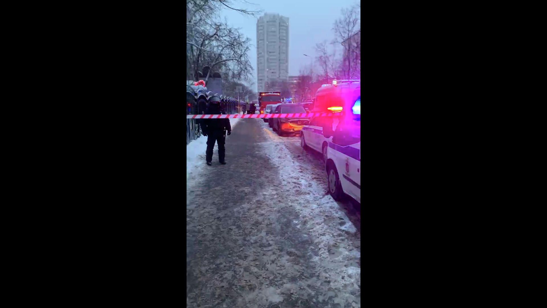 Кадры с места стрельбы в Рязанском МФЦ Кадры с места стрельбы в Рязанском МФЦ - РИА Новости, 1920, 07.12.2021