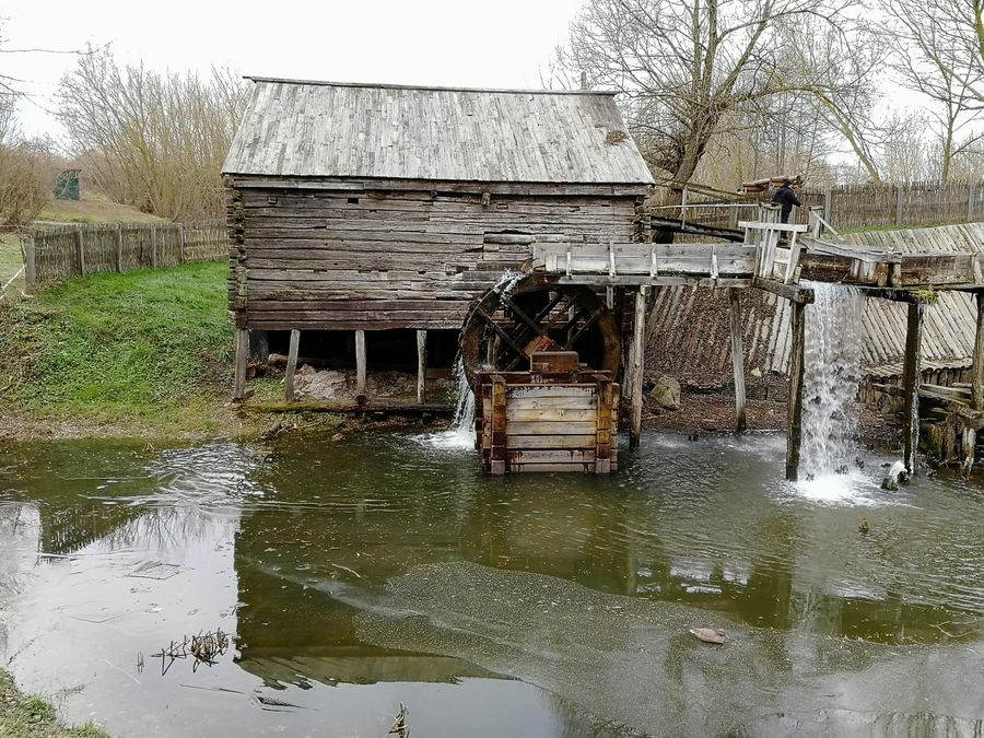 Водяная мельница в Курской области Водяная мельница в Курской области