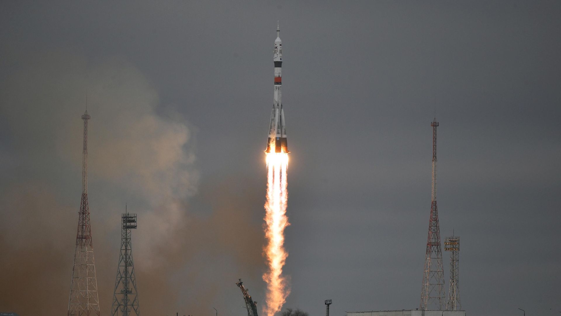 Запуск ракеты-носителя Союз-2.1а с транспортным пилотируемым кораблем Союз МС-20 со стартовой площадки космодрома Байконур Запуск ракеты-носителя Союз-2.1а с транспортным пилотируемым кораблем Союз МС-20 со стартовой площадки космодрома Байконур - РИА Новости, 1920, 08.12.2021