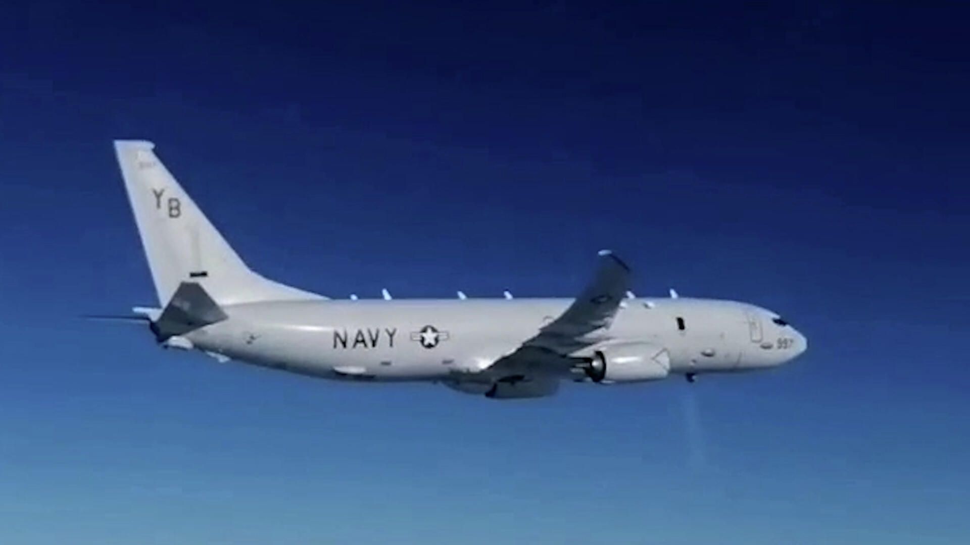 Российский Су-30 сопровождает самолет-разведчик США над Черным морем Российский Су-30 сопровождает самолет-разведчик США над Черным морем - РИА Новости, 1920, 10.12.2021