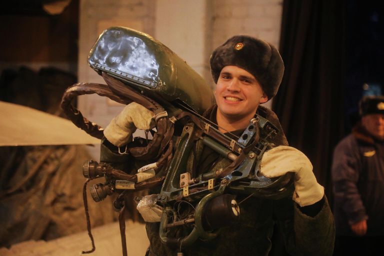 Курсанты всех специальностей по программам обучения офицеров запаса, смогут ознакомиться со всеми блоками бортового оборудования вертолета МИ-8МТ