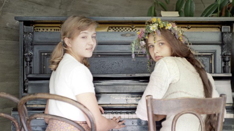 Кадр из фильма Сто дней после детства. Режиссер Сергей Соловьев