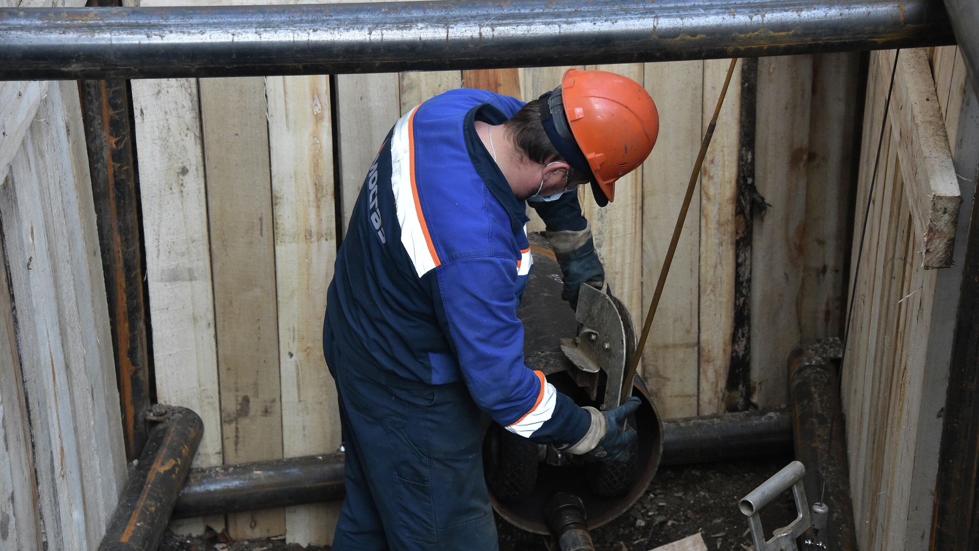 Реконструкция газопровода в Москве Реконструкция газопровода в Москве - РИА Новости, 1920, 14.12.2021