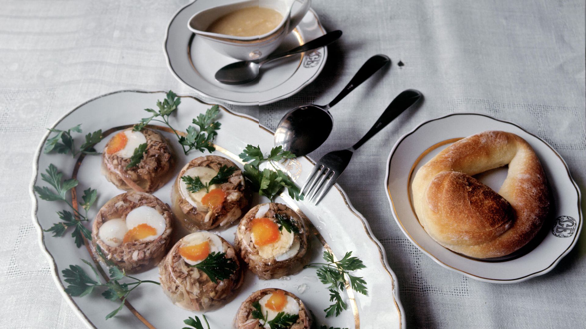 Блюда русской кухни Блюда русской кухни - РИА Новости, 1920, 15.04.2022