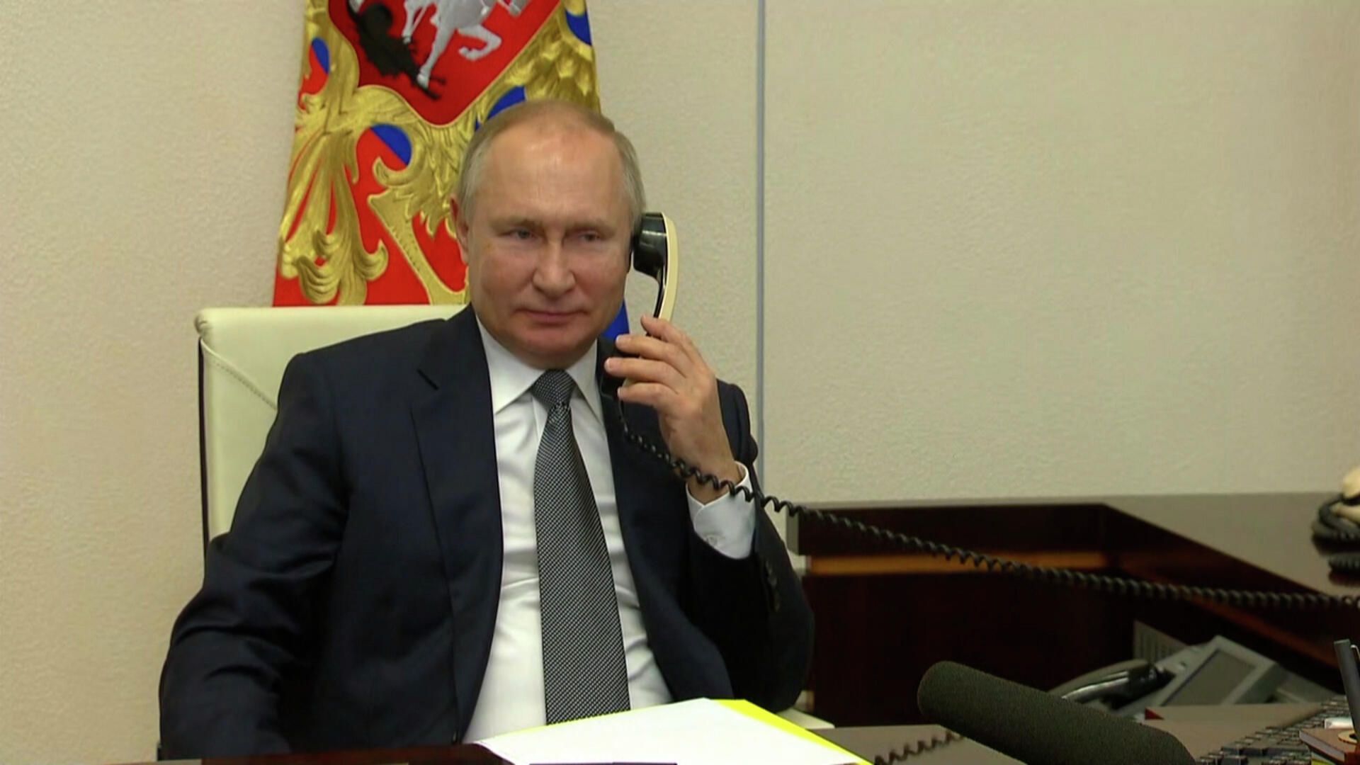 Президент поговорил со школьницей, чью мечту помог исполнить Президент поговорил со школьницей, чью мечту помог исполнить - РИА Новости, 1920, 15.12.2021