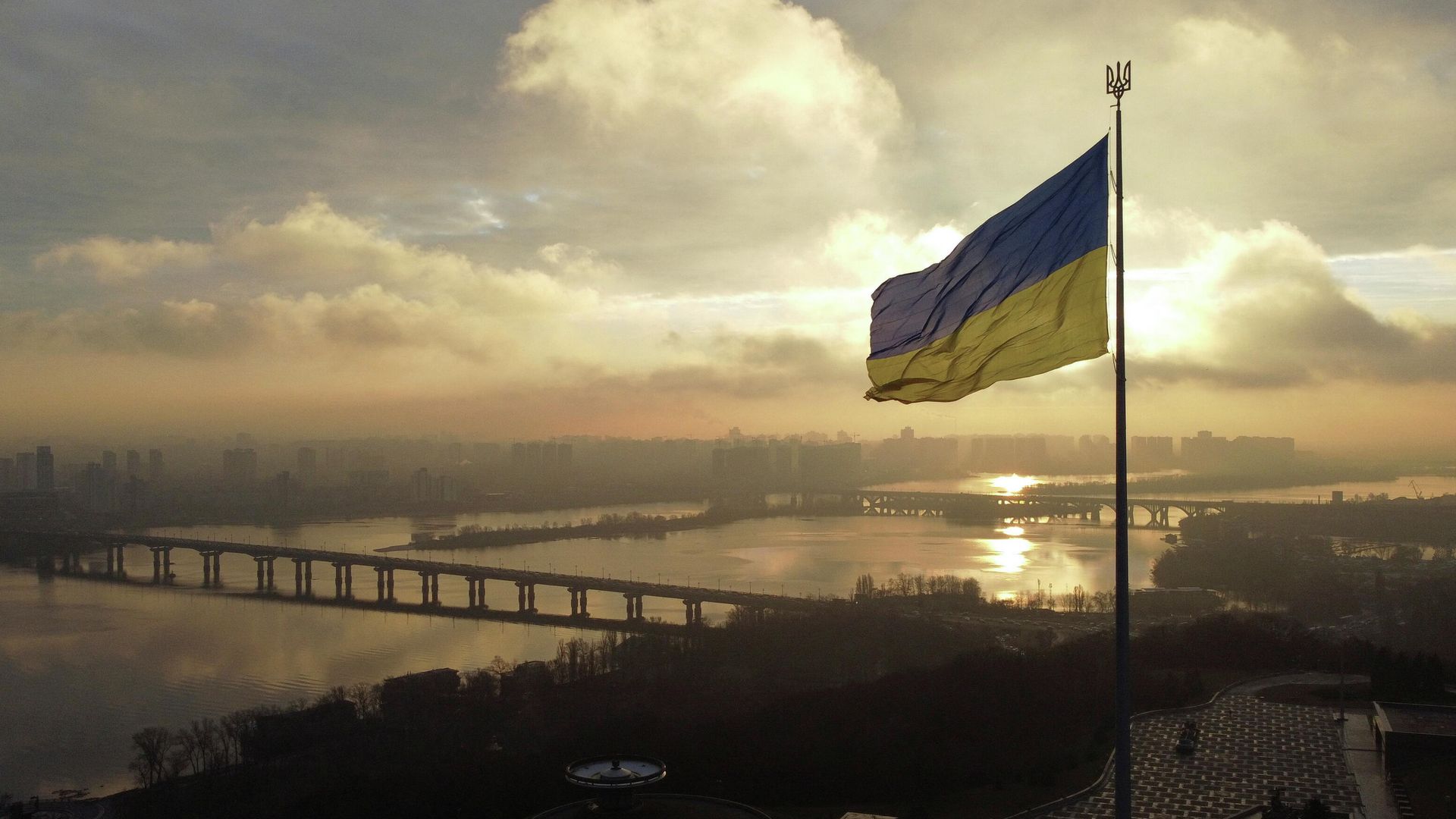 Украинский флаг в Киеве Украинский флаг в Киеве - РИА Новости, 1920, 09.01.2022