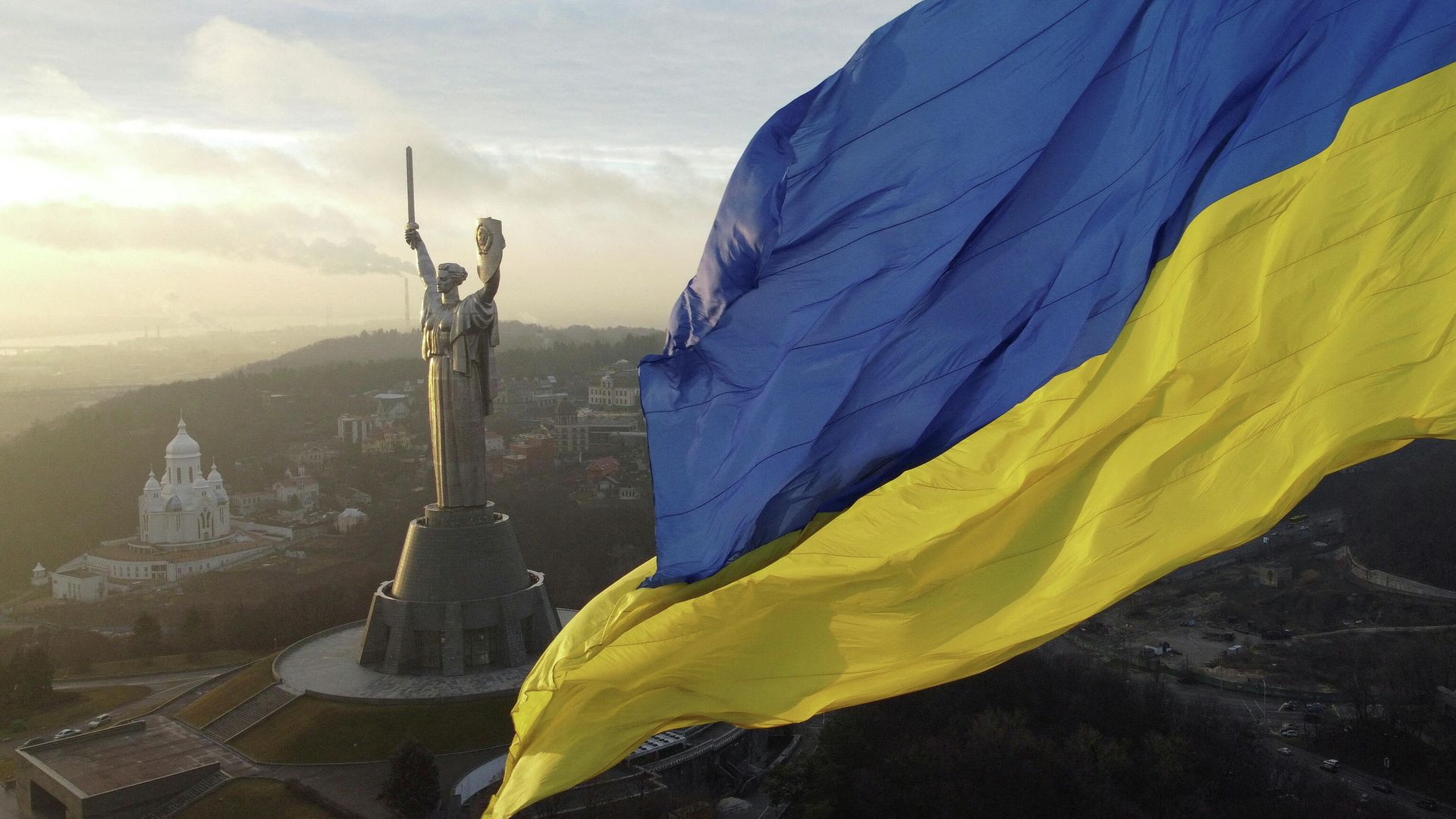 Флаг Украины над Киевом - РИА Новости, 1920, 11.01.2022