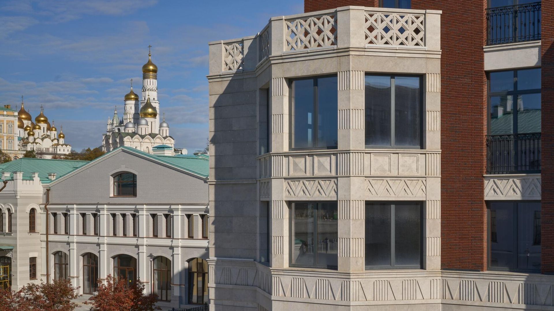 Жилой квартал на Софийской набережной напротив Московского Кремля Жилой квартал на Софийской набережной напротив Московского Кремля - РИА Новости, 1920, 17.12.2021