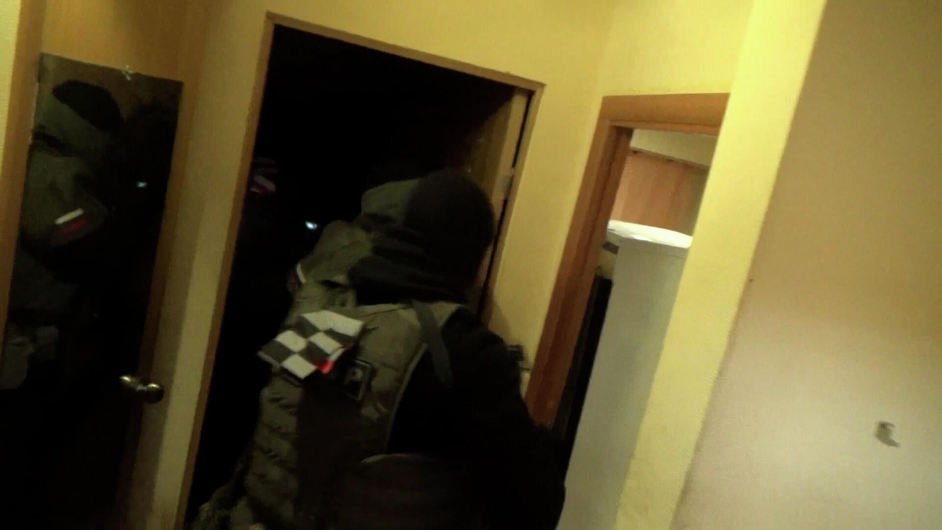Задержание сторонника ИГ в студенческом общежитии Москвы. Кадры ФСБ - РИА Новости, 1920, 17.12.2021