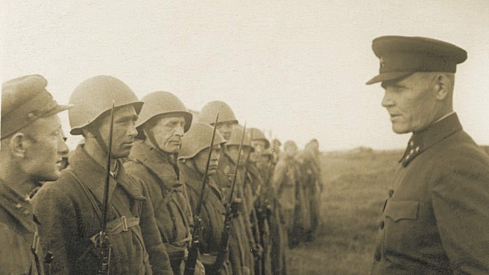 Командующий Калининским фронтом Иван Степанович Конев. 1941 год Командующий Калининским фронтом Иван Степанович Конев. 1941 год - РИА Новости, 1920, 17.12.2021
