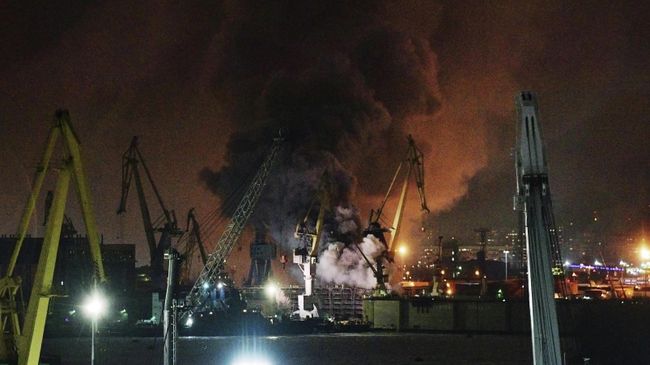 Пожар на корвете Проворный на заводе Северная верфь в Санкт-Петербурге