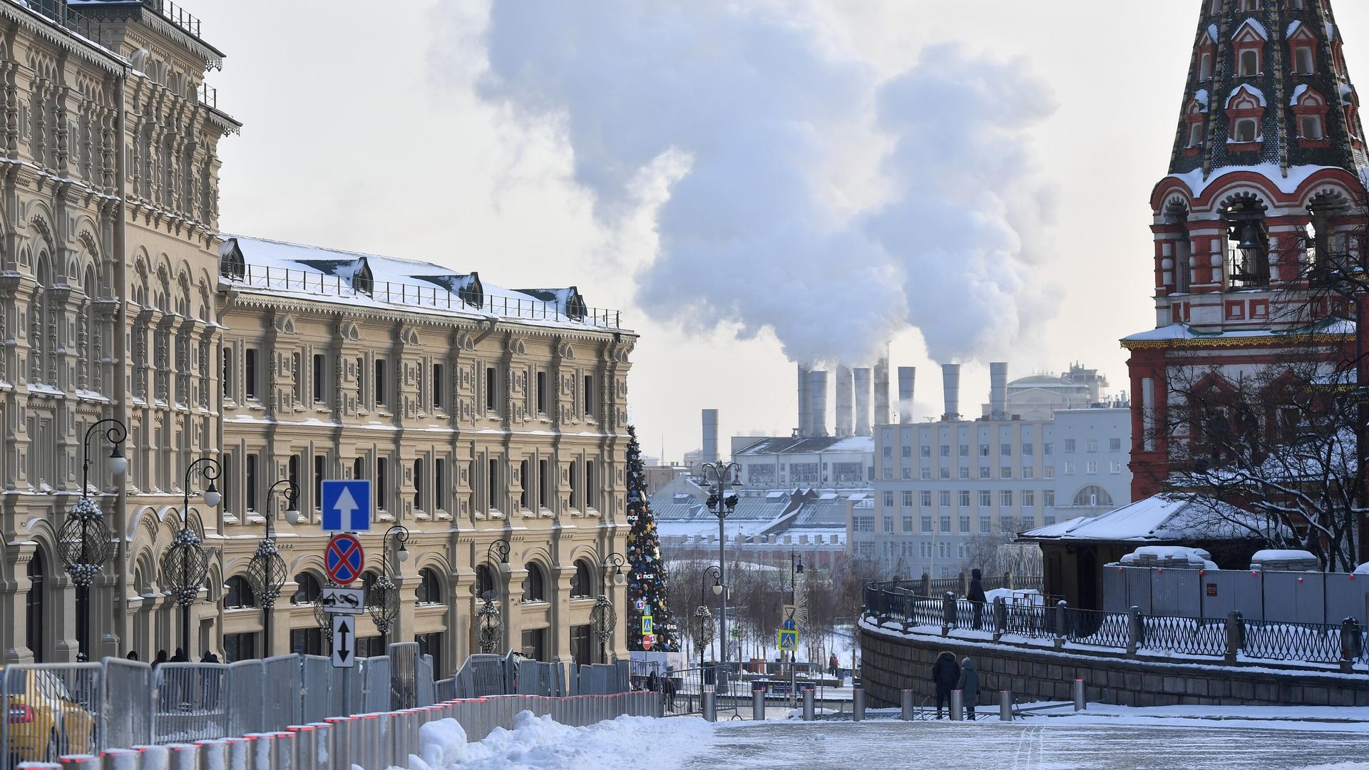 Вид на Замоскворечье с Красной площади в Москве Вид на Замоскворечье с Красной площади в Москве - РИА Новости, 1920, 24.12.2021
