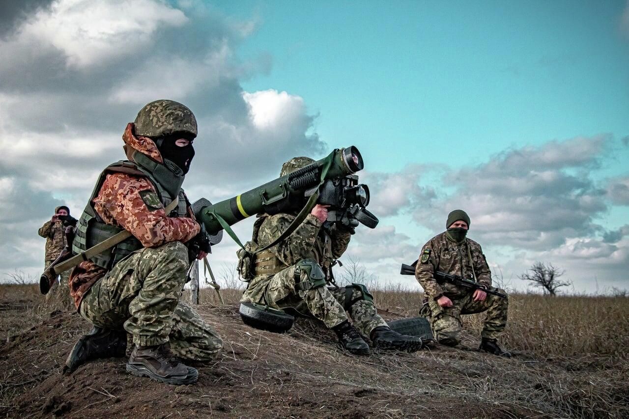 Украинские военные провели учебные стрельбы из ракетного комплекса Javelin в Донбассе Украинские военные провели учебные стрельбы из ракетного комплекса Javelin в Донбассе - РИА Новости, 1920, 23.09.2022