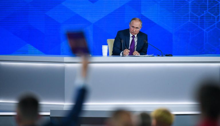 Президент РФ Владимир Путин на большой ежегодной пресс-конференции в Центральном выставочном зале Манеж Президент РФ Владимир Путин на большой ежегодной пресс-конференции в Центральном выставочном зале Манеж