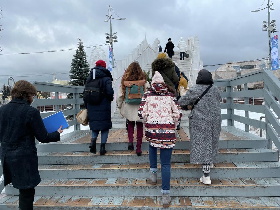 Мост над катком на ВДНХ Мост над катком на ВДНХ