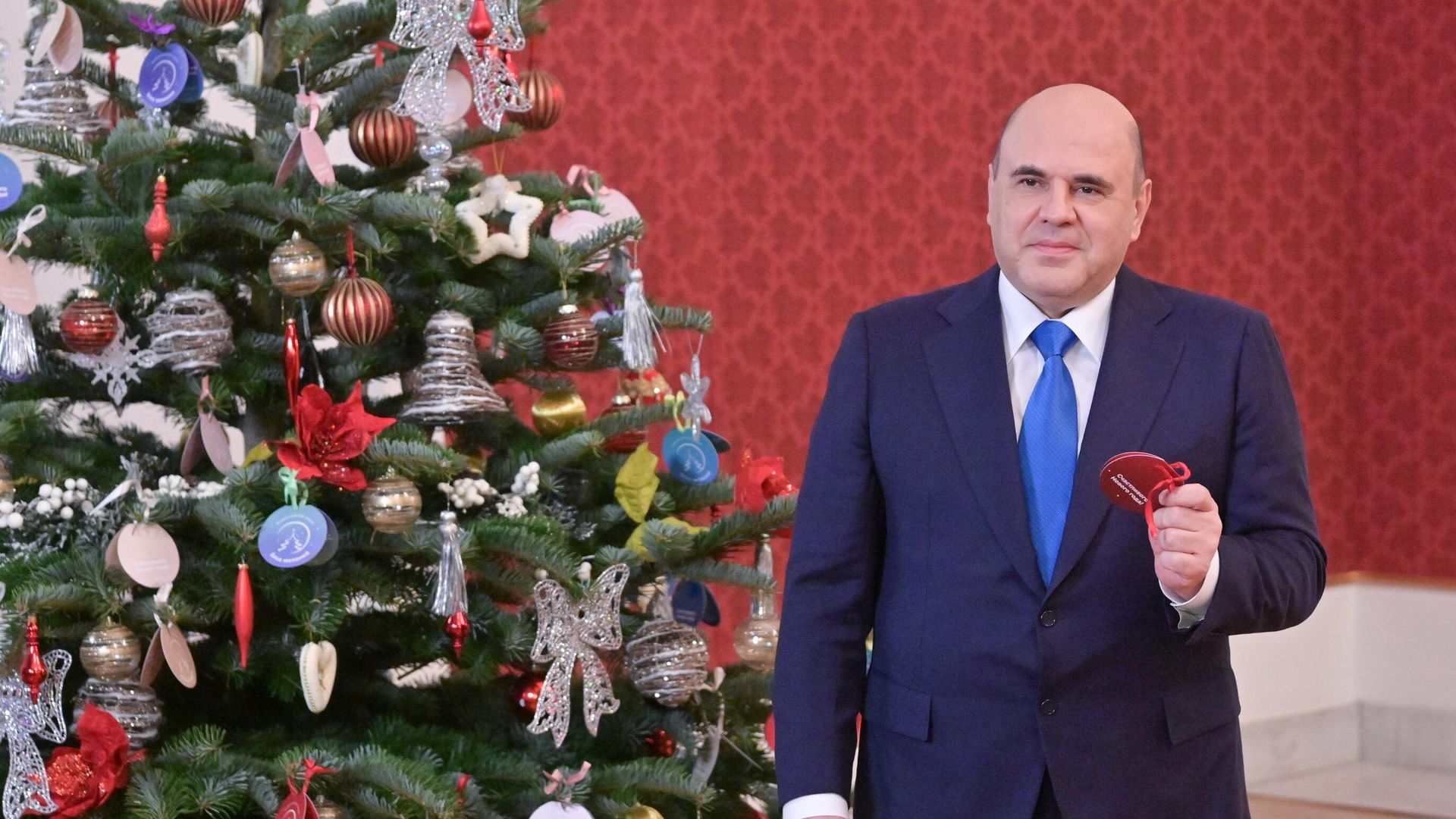 Председатель правительства РФ Михаил Мишустин принимает участие во всероссийской новогодней благотворительной акции Елка желаний Председатель правительства РФ Михаил Мишустин принимает участие во всероссийской новогодней благотворительной акции Елка желаний - РИА Новости, 1920, 27.12.2021
