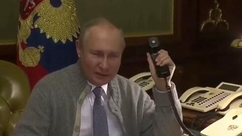 И ты будь здоров! – Путин поздравил с Новым годом мальчика из Бурятии И ты будь здоров! – Путин поздравил с Новым годом мальчика из Бурятии - РИА Новости, 1920, 27.12.2021