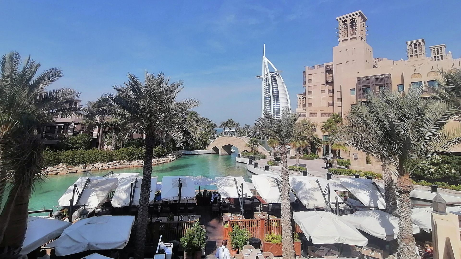 Вид на отель Burj Al Arab Jumeirah в Дубае Вид на отель Burj Al Arab Jumeirah в Дубае - РИА Новости, 1920, 20.05.2022