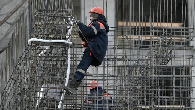 Рабочие на строительной площадке ЖК