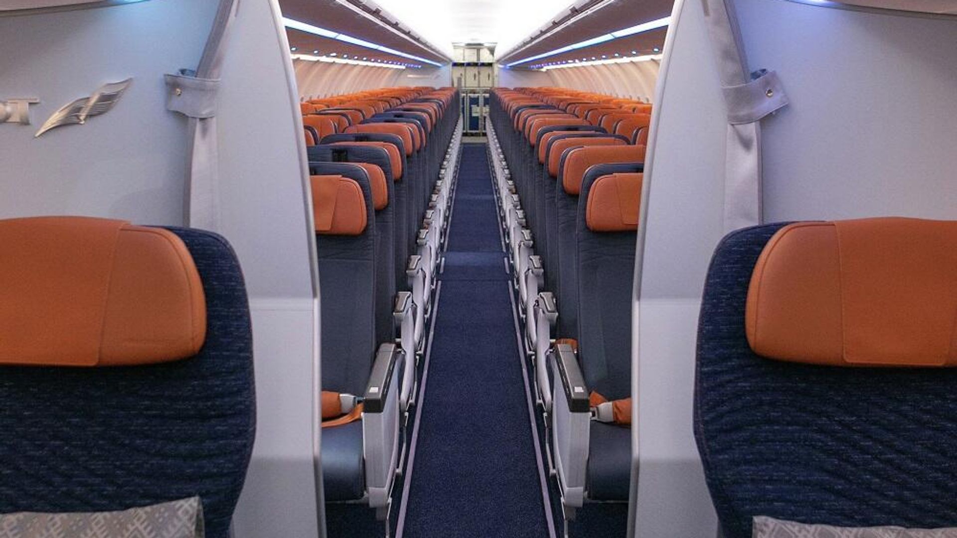 Эконом-класс на борту Airbus А320neo - РИА Новости, 1920, 07.03.2022