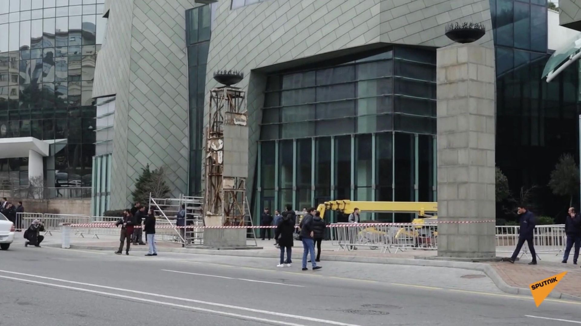 Хлопок газа возле отеля Flame Towers в Баку Хлопок газа возле отеля Flame Towers в Баку - РИА Новости, 1920, 30.12.2021